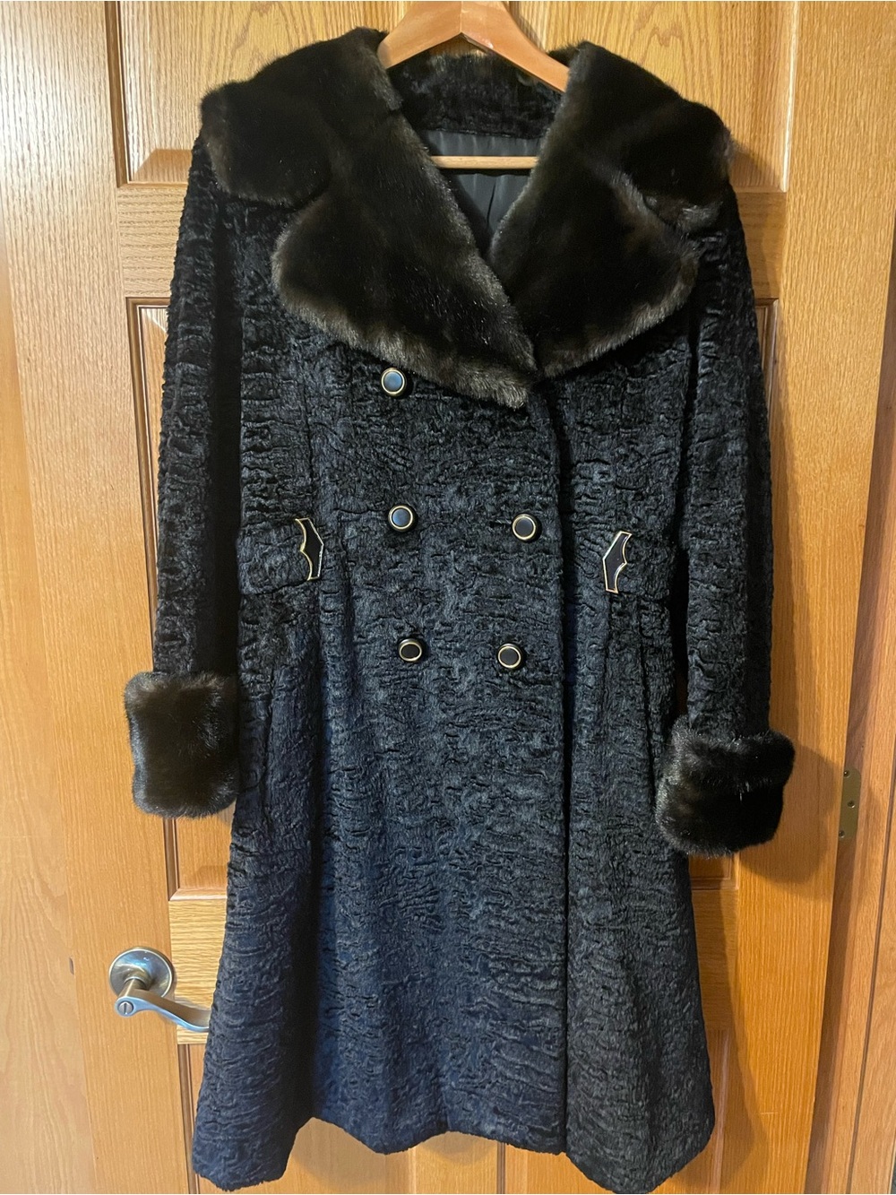 Black Faux Fur-Trim Double-Breasted Vintage Woman’s Coat